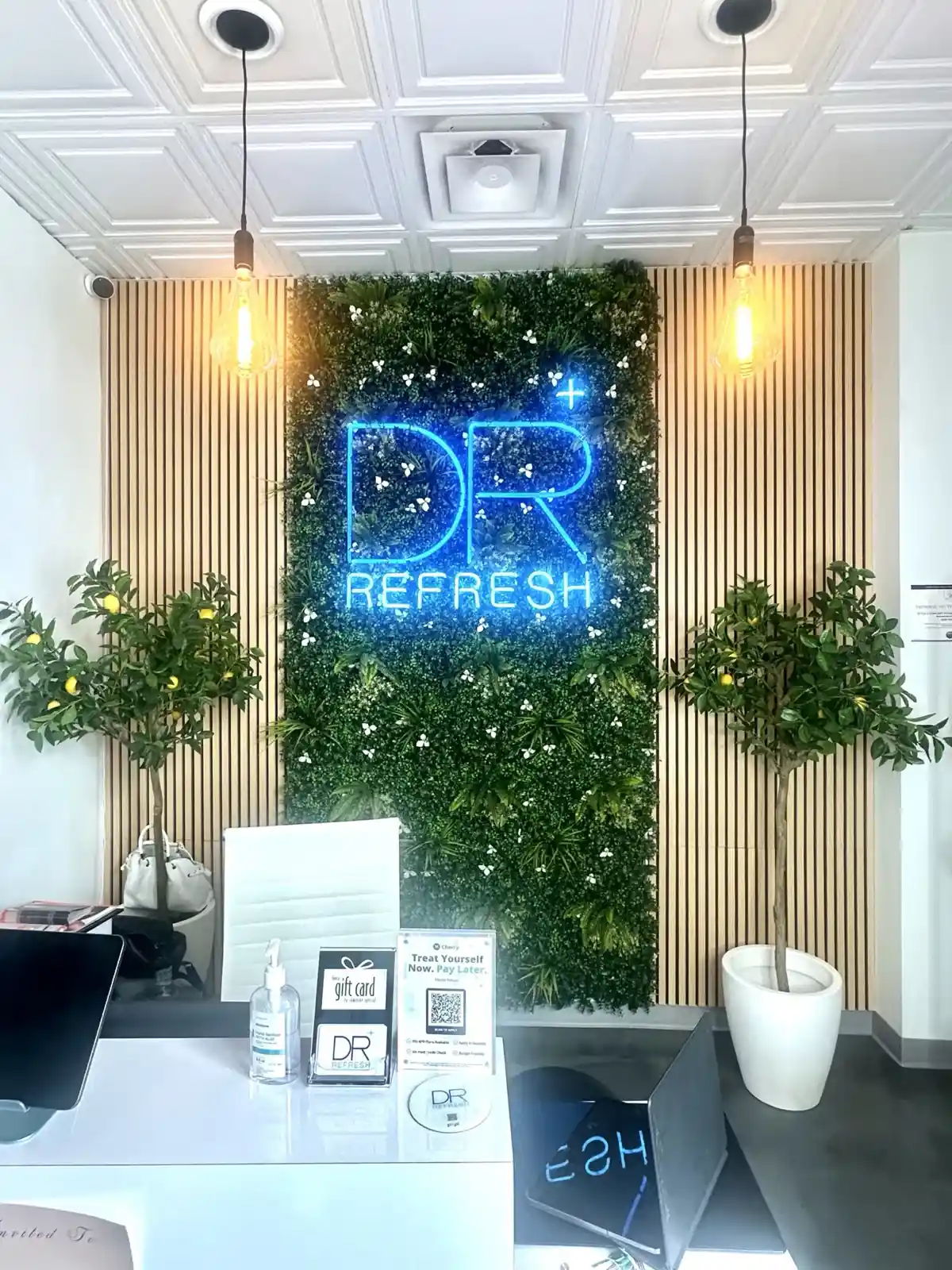 Reception at Dr Refresh