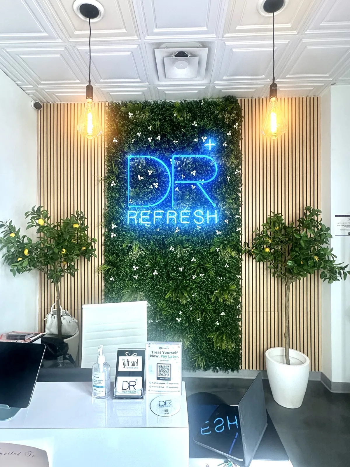 Reception at Dr Refresh